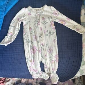 Carters sleep & play